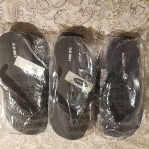 3 Men's Old Navy Flipflops